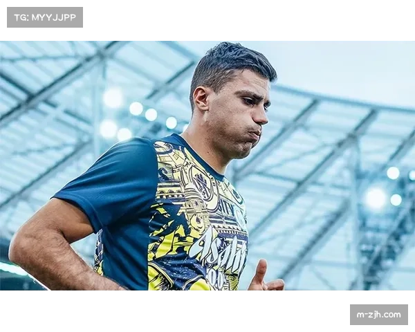 曼城罗德里复出后场均触球123次 中场传球网络密度提升27%