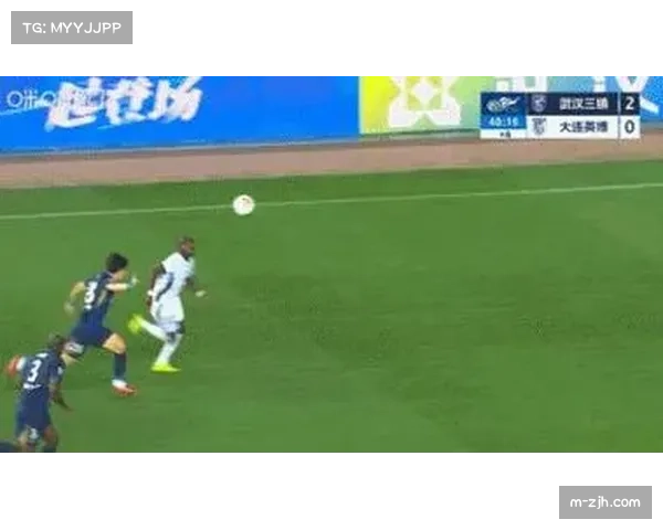 大连英博二年级面临阵容磨合 斯坦丘点射破旧主难掩防守漏洞